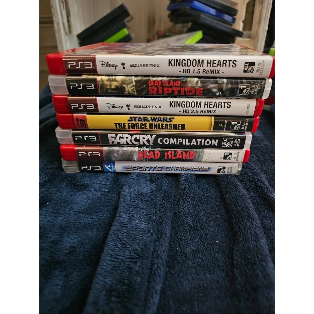 Lot of 7 Sony PlayStation 3 PS3 Game Cases with Artwork No Games Included
